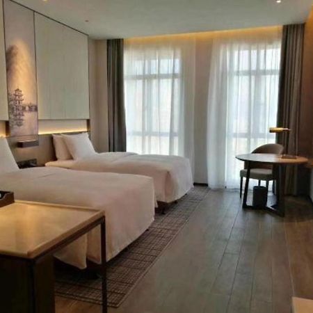 Wanda Jin Baise Hotel Buitenkant foto