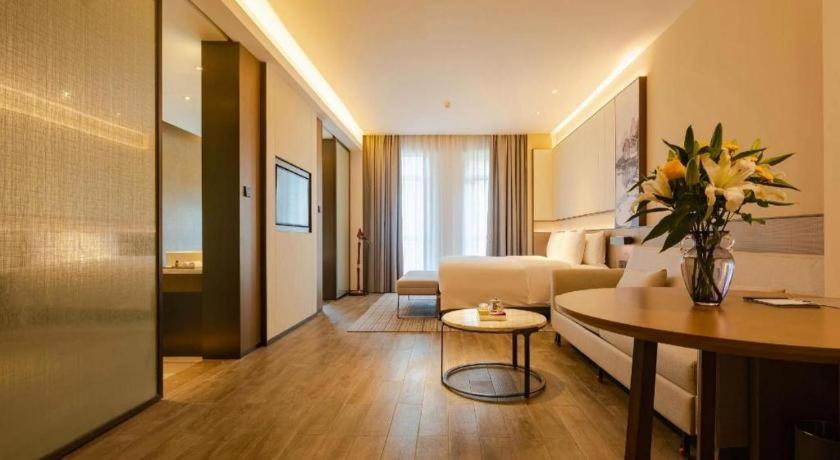 Wanda Jin Baise Hotel Buitenkant foto